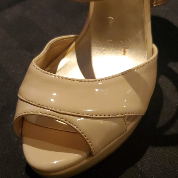 RARE RW$CO. WOMANS BLUSH STILETTO HEELS SIZE 6 - Picture 6 of 7